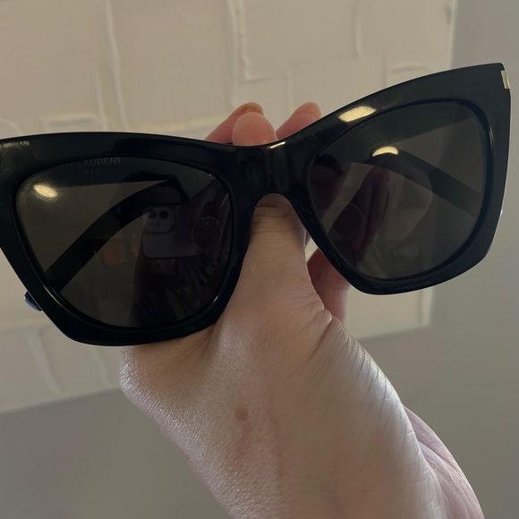 Saint Laurent Kate Sunglasses, Includes Case. - Picture 4 of 12